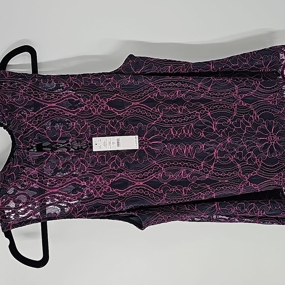 WHBM Lace Top with Teardrop Back+Fringe Hem Omb Blu Raspberry Rose Color - Picture 9 of 17